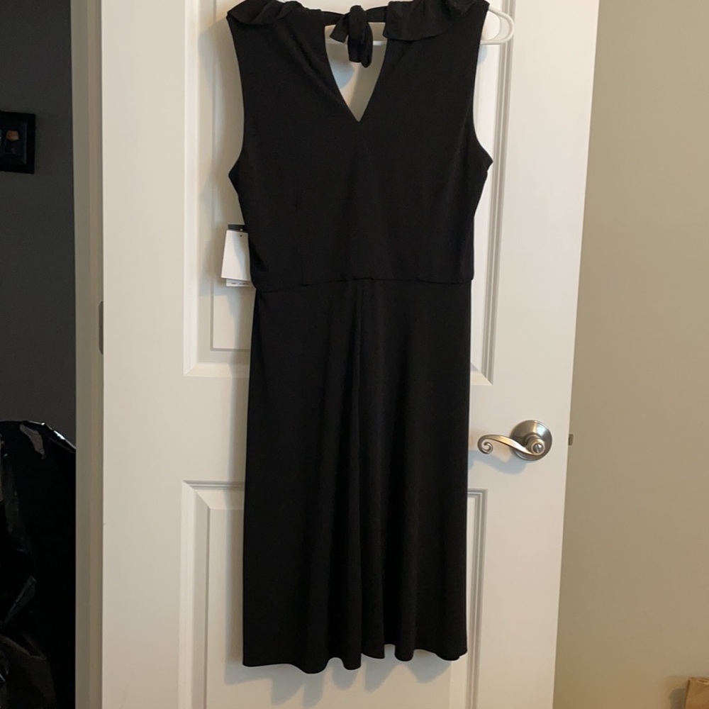 Black ruffle front v neck dress - Picture 3 of 5